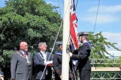 exchanging-flags-2